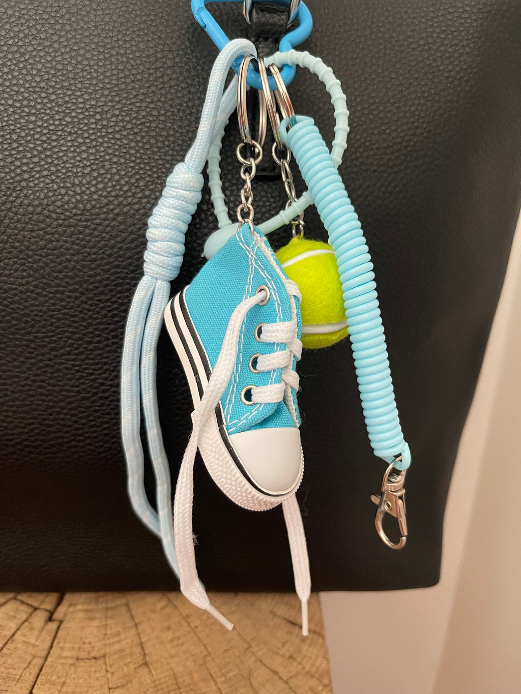 Porte-clés Grigri Basket Tennis Bleu Ciel
