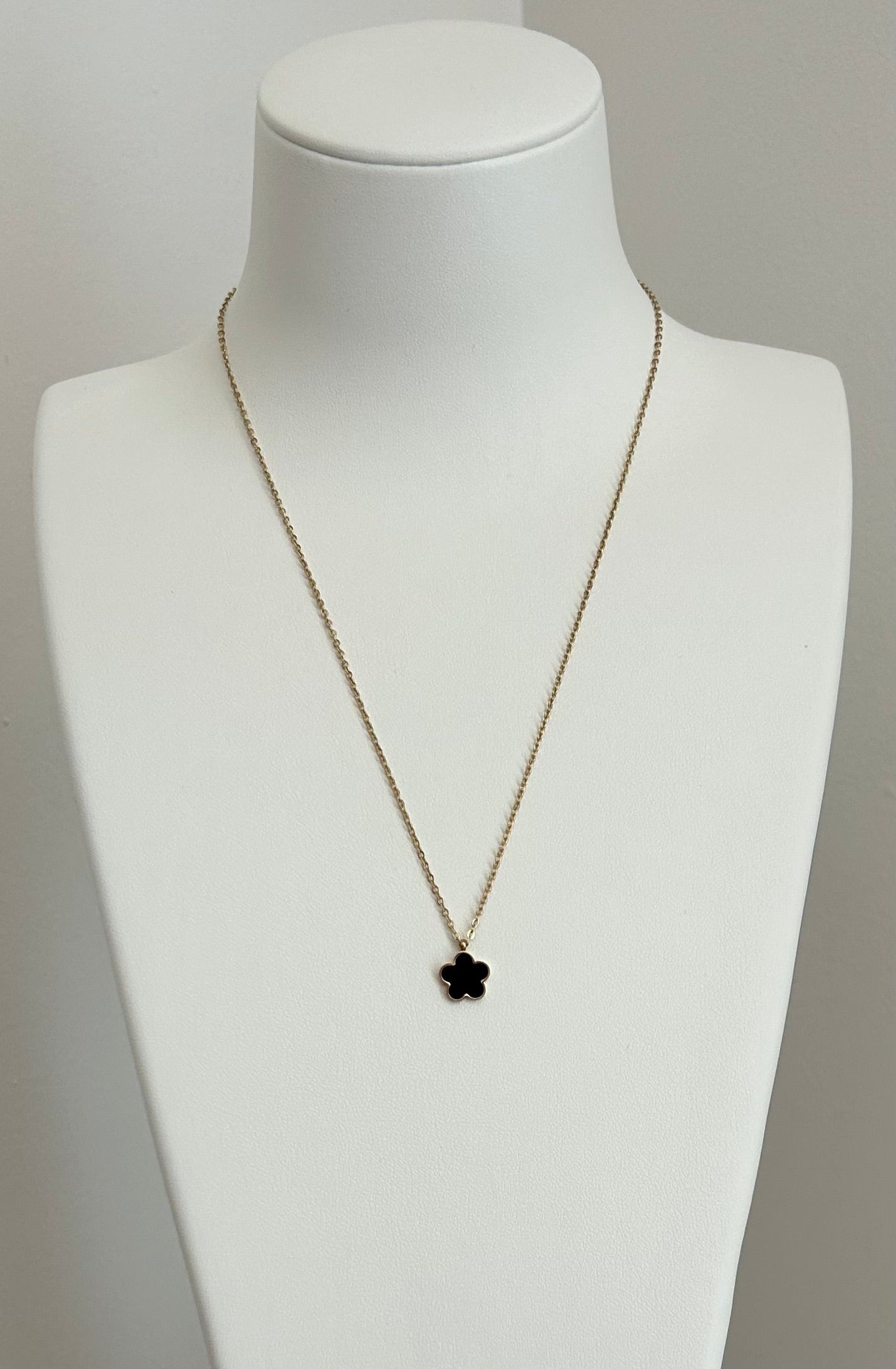 Collier Pendentif Fleur Noire - Acier Inoxydable Doré