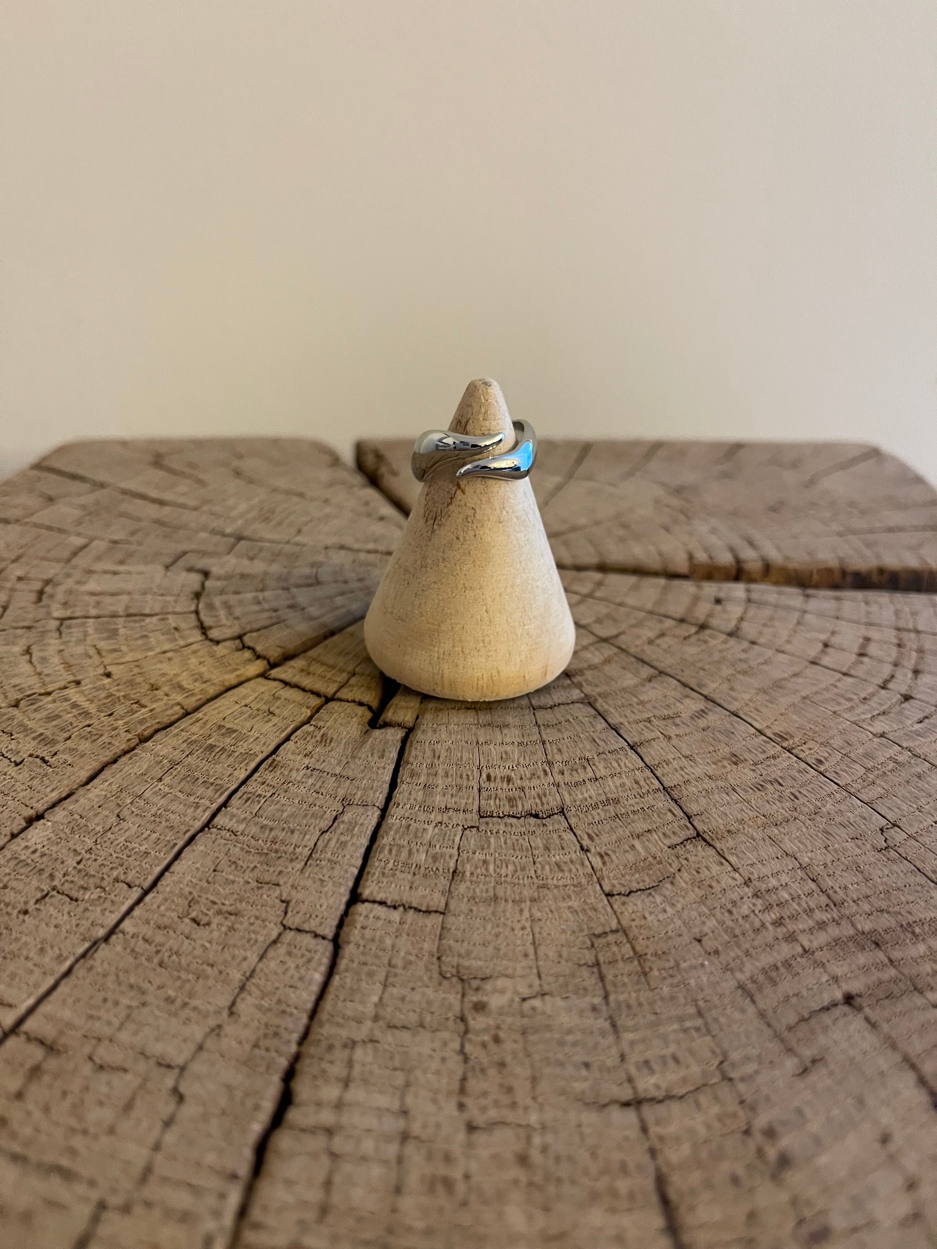 Bague Vague Enroulée – Acier Inoxydable Argenté