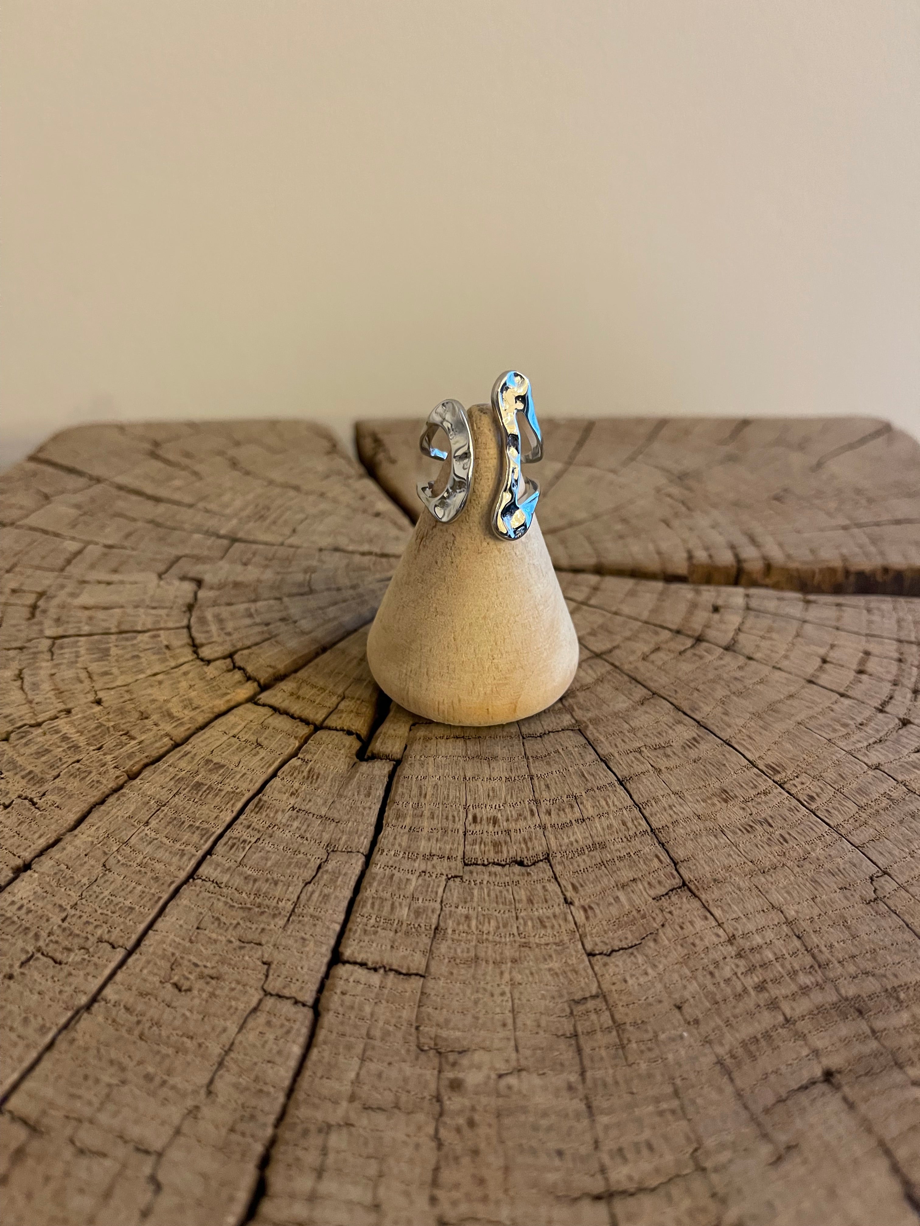 Bague Vague Enroulée – Acier Inoxydable Argenté