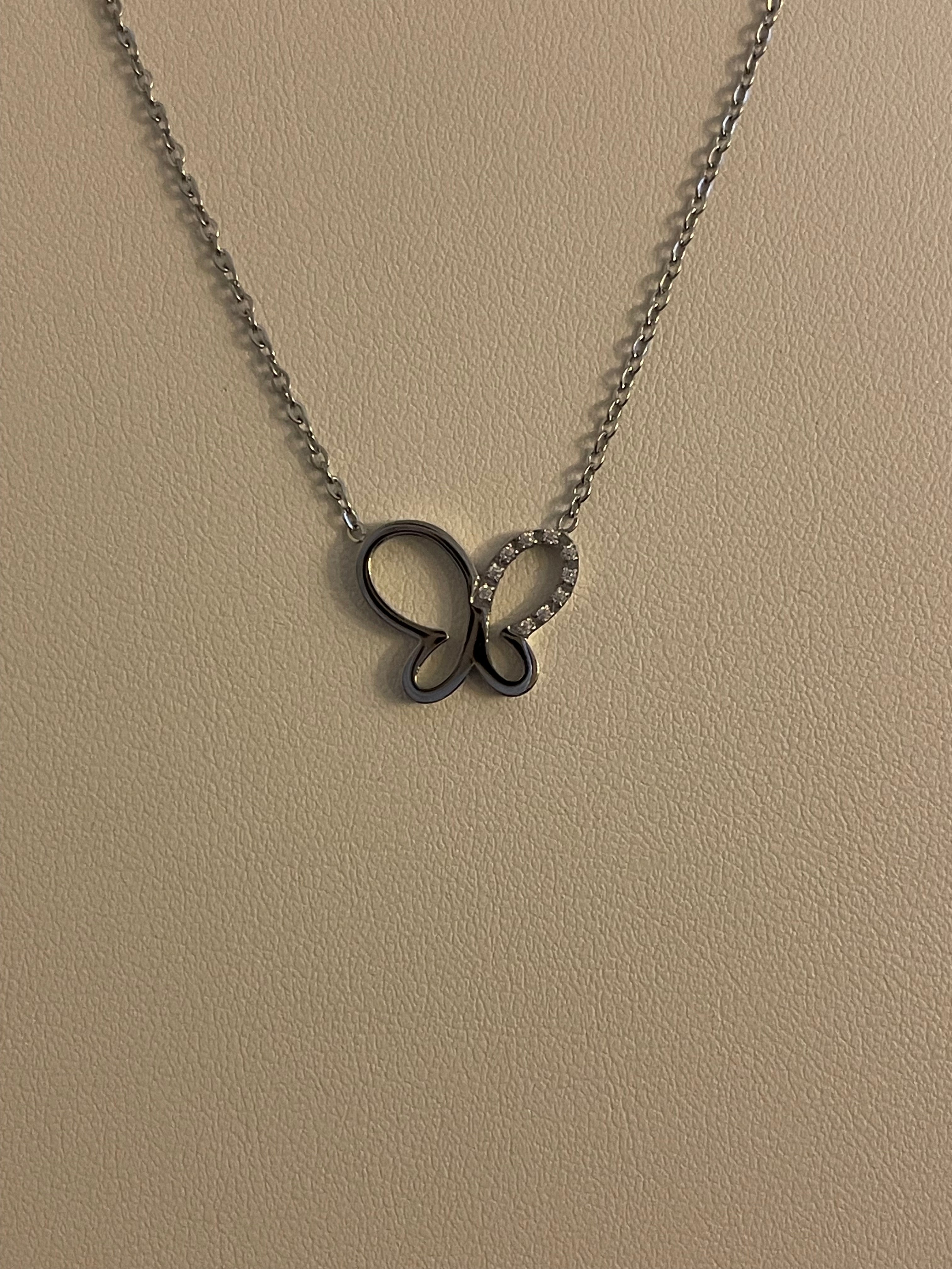 Collier Pendentif Papillon Ajouré Strass - Acier Inoxydable Argenté