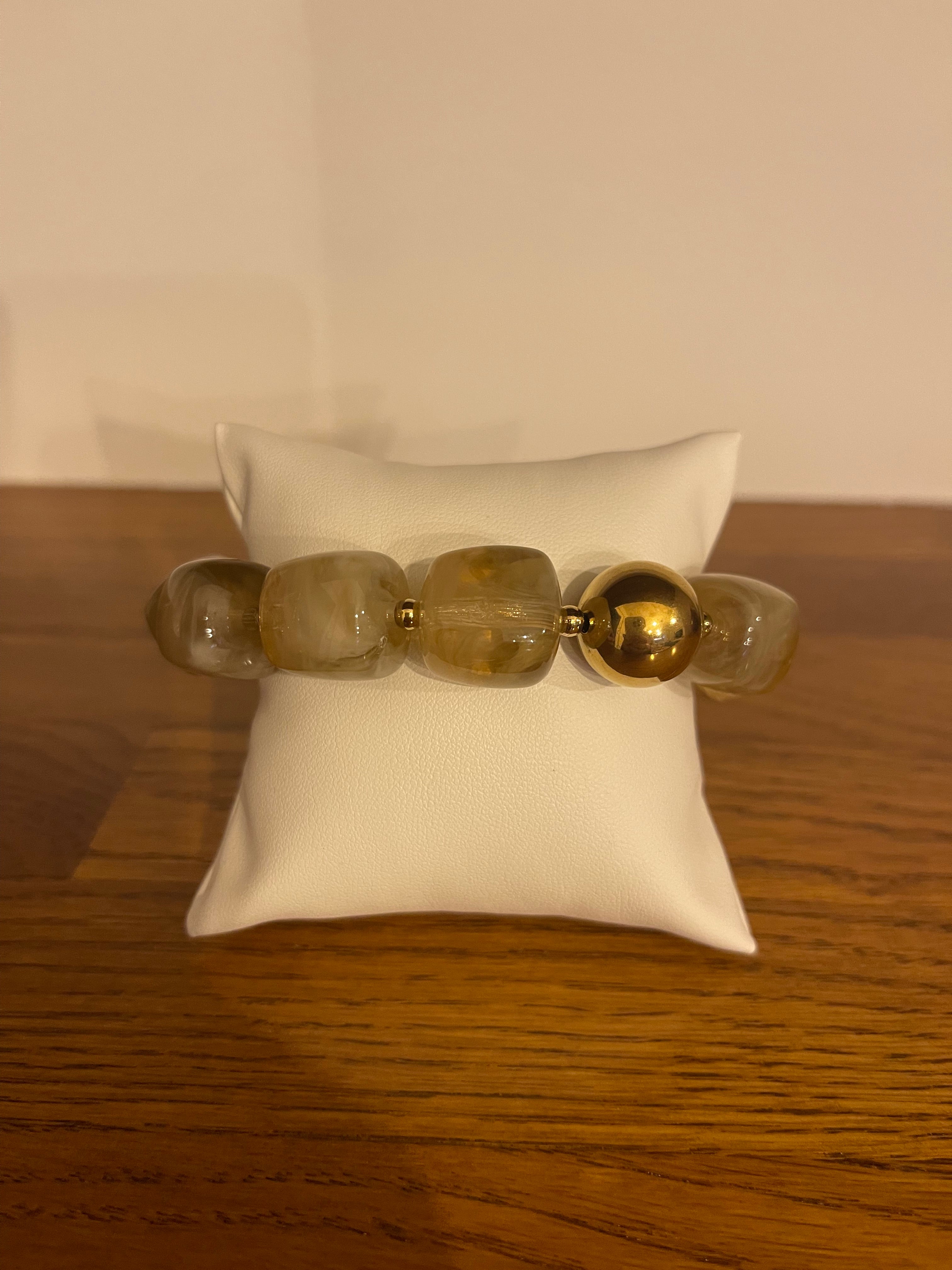 Bracelet Perles Résine ✨ – Fumée Translucide & Boule Dorée